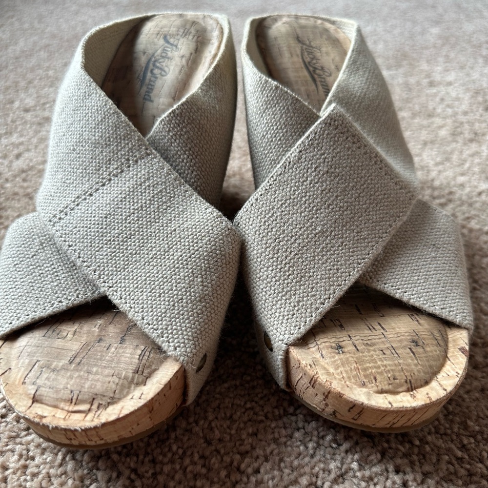 Lucky Brand Beige Cork Wedge Sandals with Studs Women’s Size 6 - Picture 3 of 6